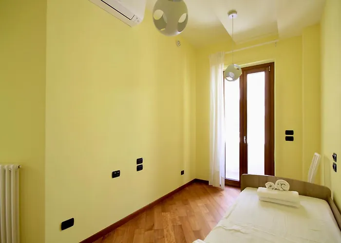 Апартаменты Hc - Clohouse Spacious Flat Рим