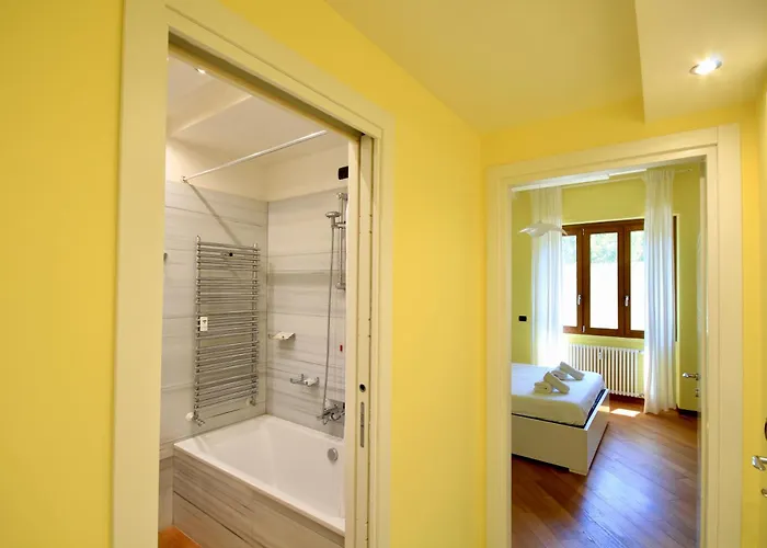 Hc - Clohouse Spacious Flat Апартаменты *